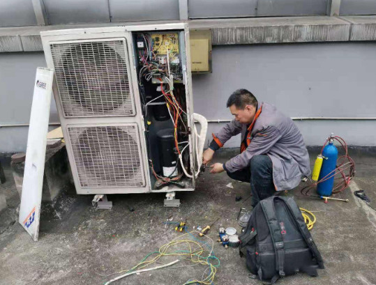 在設(shè)計師的工作中，客戶都有一定的知識水平